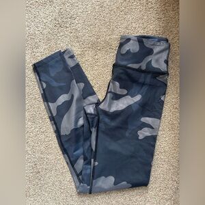NOLI camo leggings SZ Sm